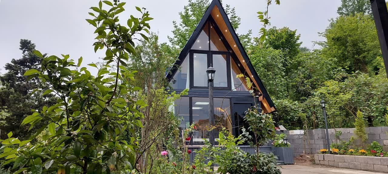 کلبه سوئیسی تنکابن دوهزار وسه هزار